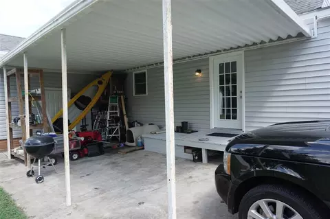 101 N Herring St, Pine Level, NC 27568 photo 5