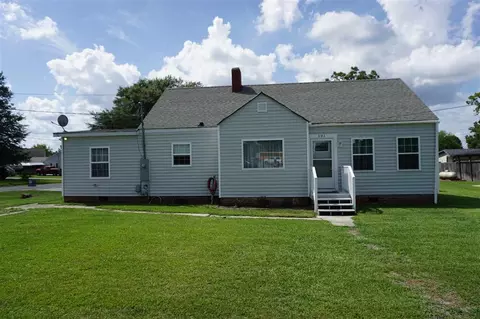 101 N Herring St, Pine Level, NC 27568 photo 1