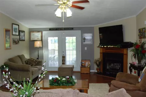 184 Bent Tree Ln, Dunn, NC 28334 photo 4