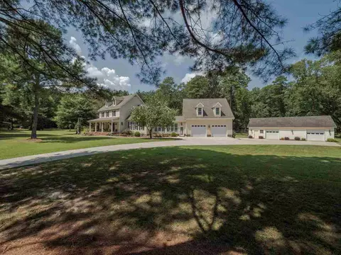 10825 Debnam Rd, Zebulon, NC 27597 photo 2