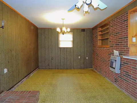724 Lindley Dr, Durham, NC 27703 photo 9
