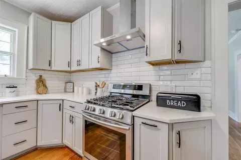 100 W Delafield Ave, Durham, NC 27704 photo 9