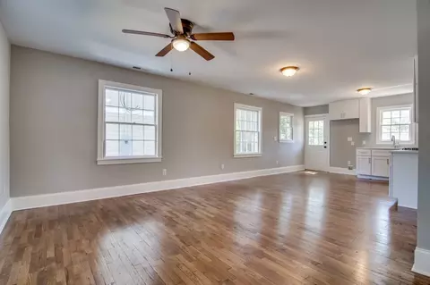 2712 Ashe St, Durham, NC 27703 photo 6