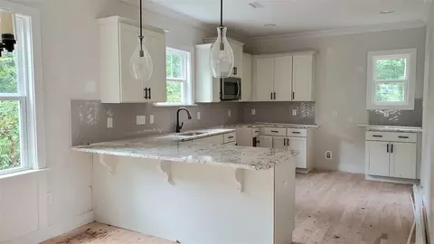 713 Lee St, Durham, NC 27701 photo 4