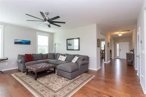 9 Faircroft Ct, Durham, NC 27703 photo 6
