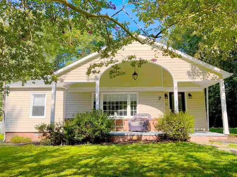 7 Hawthorne Dr, Durham, NC 27712 photo 1