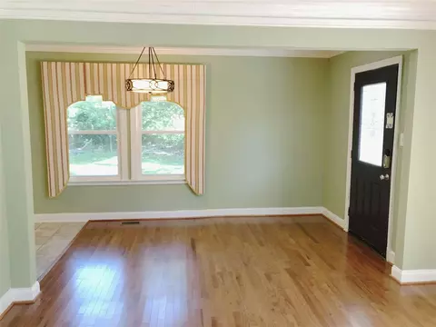 7 Hawthorne Dr, Durham, NC 27712 photo 3