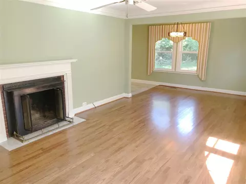7 Hawthorne Dr, Durham, NC 27712 photo 4