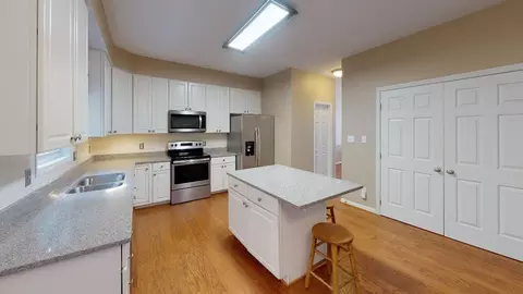 8211 Gresham Trace Rd, Raleigh, NC 27615 photo 7