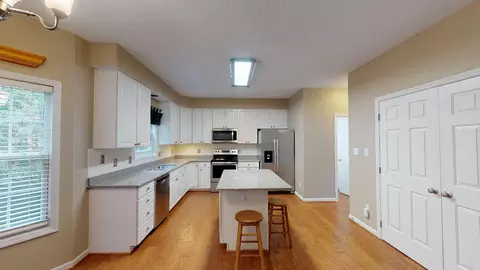 8211 Gresham Trace Rd, Raleigh, NC 27615 photo 8