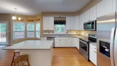 8211 Gresham Trace Rd, Raleigh, NC 27615 photo 5