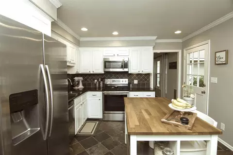7408 Post Oak Dr, Raleigh, NC 27615 photo 11