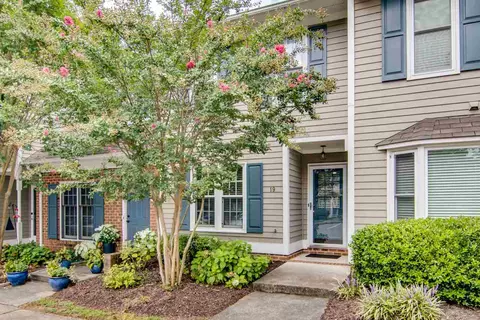 19 Forest Oaks Dr, Durham, NC 27705 photo 1