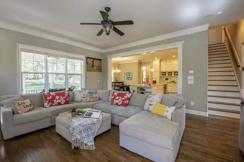 2905 Horsebarn Dr, Durham, NC 27705 photo 8