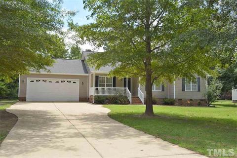 81 Shepherd Dr, Benson, NC 27504 photo 3