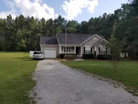 100 Madison Dr, Selma, NC 27576 photo 2