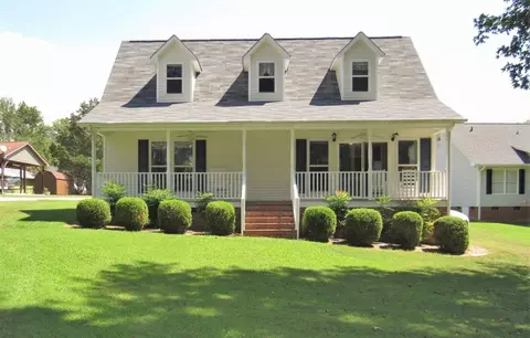 65 Wolfpack Ln, Henderson, NC 27537 photo 1