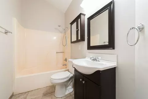 8 Moonlight Ct, Durham, NC 27703 photo 17