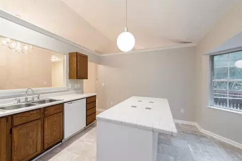 8 Moonlight Ct, Durham, NC 27703 photo 9