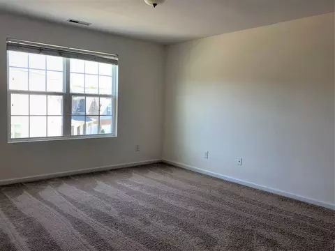 6 Faircroft Ct, Durham, NC 27703 photo 9