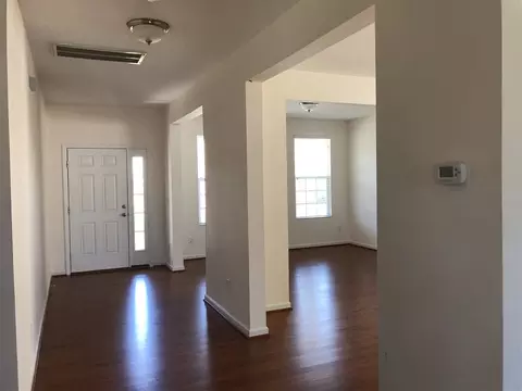 6 Faircroft Ct, Durham, NC 27703 photo 3