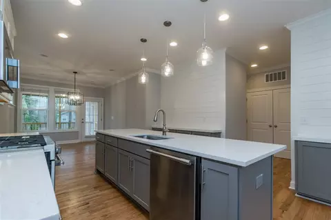401 Morreene Rd, Durham, NC 27705 photo 9