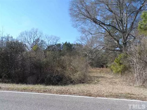 896 Capps Rd, Pine Level, NC 27576 photo 4