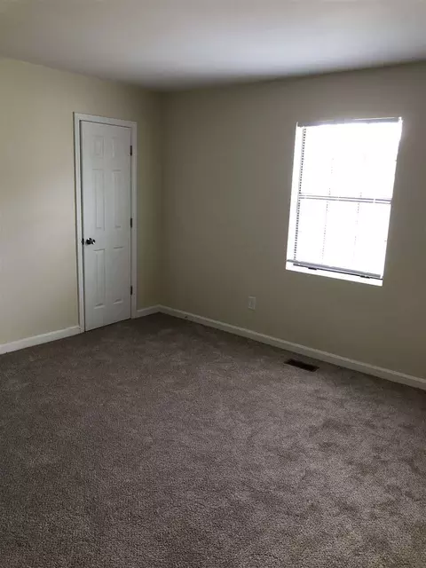 1400 Cherrycrest Dr, Durham, NC 27704 photo 7