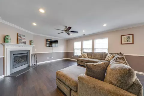 303 Ashburn Ln, Durham, NC 27703 photo 4