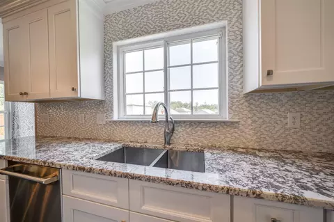 303 Ashburn Ln, Durham, NC 27703 photo 9