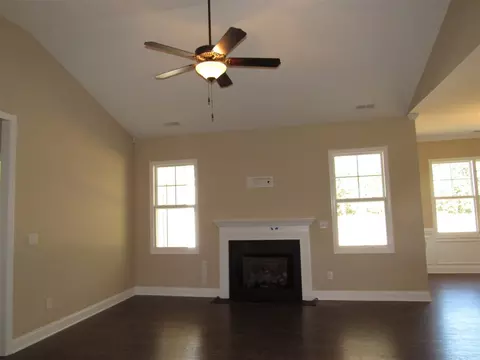 172 Watersedge Ln, Smithfield, NC 27577 photo 4