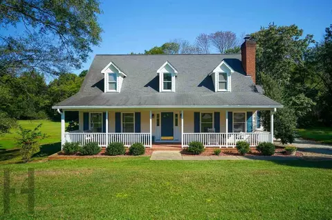 1816 Cannon Dr, Durham, NC 27705 photo 2