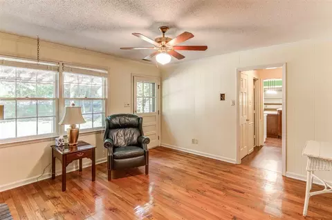 1005 Chestnut Dr, Smithfield, NC 27577 photo 5