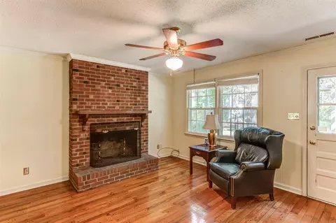 1005 Chestnut Dr, Smithfield, NC 27577 photo 4