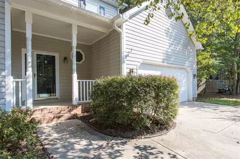 8 Flagstaff Ct, Durham, NC 27713 photo 3