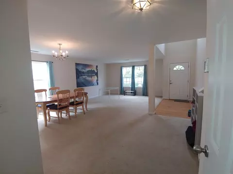 328 Weeping Willow Dr, Durham, NC 27704 photo 3