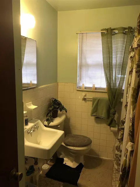1212 Grant St, Durham, NC 27701 photo 5