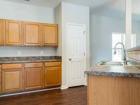 5 Founders Cir, Durham, NC 27703 photo 7