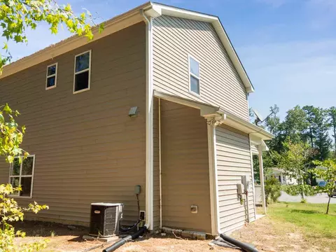5 Founders Cir, Durham, NC 27703 photo 4
