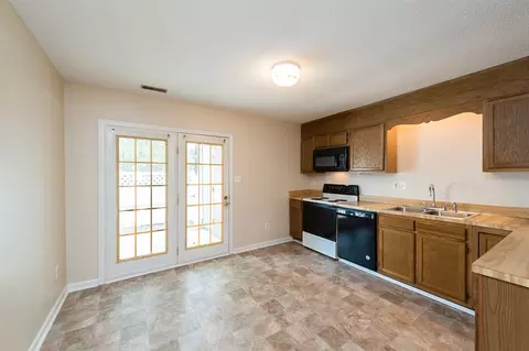 136 Hollyhock Ct, Durham, NC 27713 photo 2