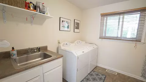 5704 Earl Rd, Durham, NC 27712 photo 12