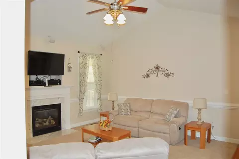 175 Coaster Ct, Angier, NC 27501 photo 8