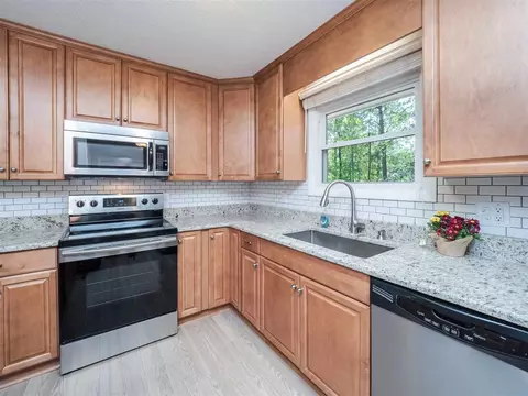 404 SE Maynard Rd, Cary, NC 27511 photo 9