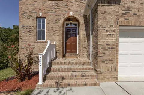 719 Pebblestone Dr, Durham, NC 27703 photo 2