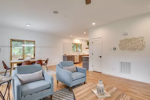 1211 Gilbert St, Durham, NC 27701 photo 6