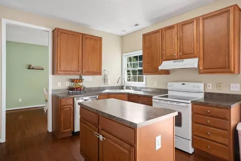 613 Wakehurst Dr, Cary, NC 27519 photo 8