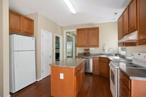 613 Wakehurst Dr, Cary, NC 27519 photo 10
