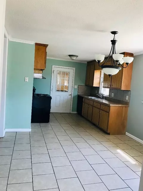 201 E Langdon Ave, Smithfield, NC 27577 photo 4