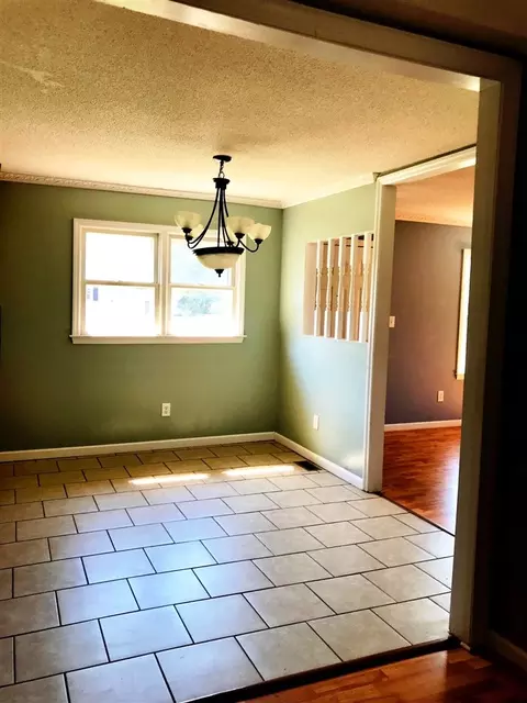 201 E Langdon Ave, Smithfield, NC 27577 photo 5