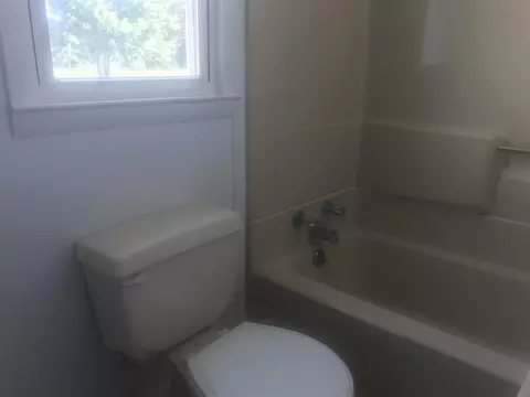 406 Mason Dr, Erwin, NC 28339 photo 5